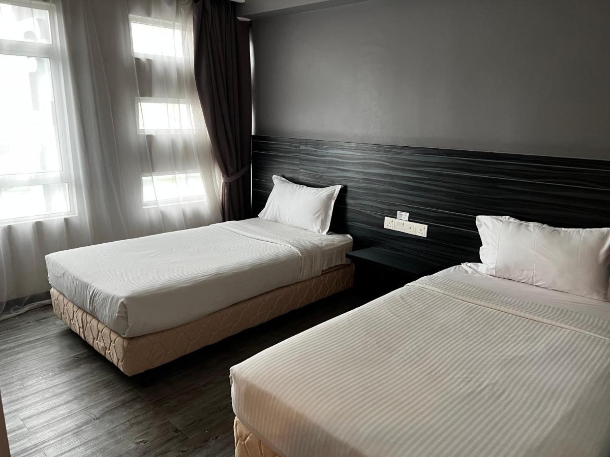 Signature Hotel Kuantan Kültér fotó