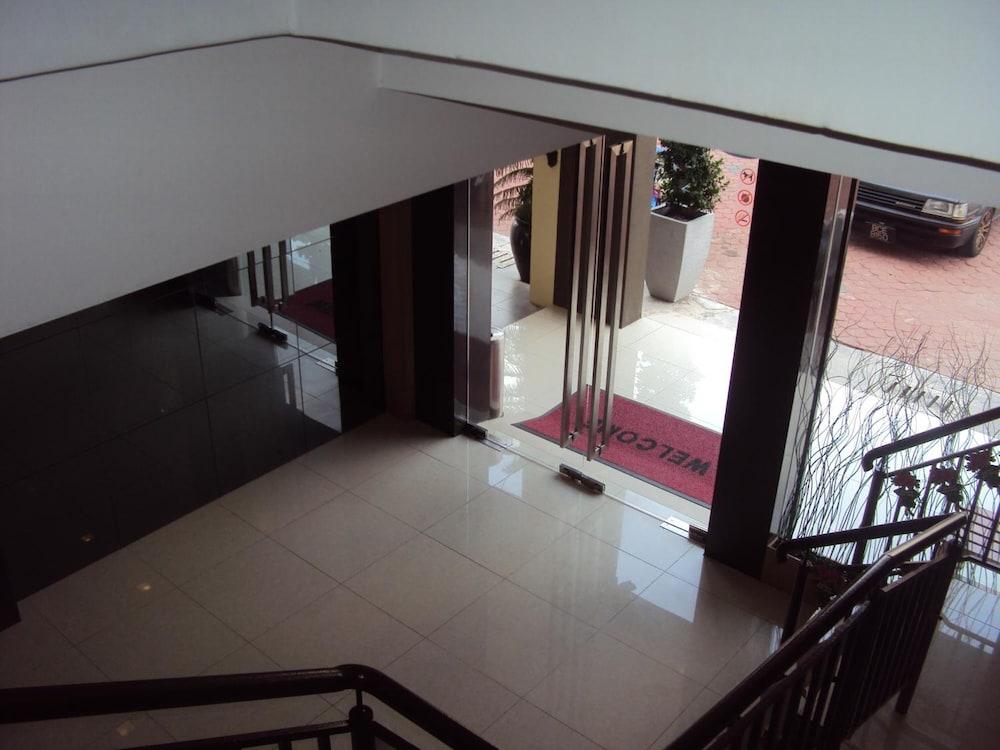 Signature Hotel Kuantan Kültér fotó